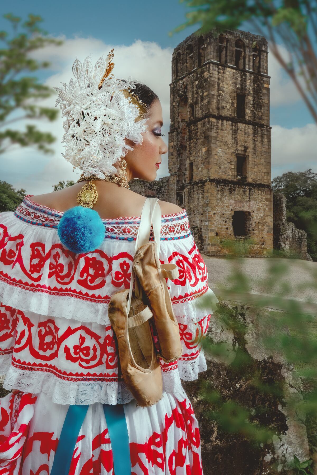 Bordados y puntas, cuando el ballet se une con el foclor de Panamá
