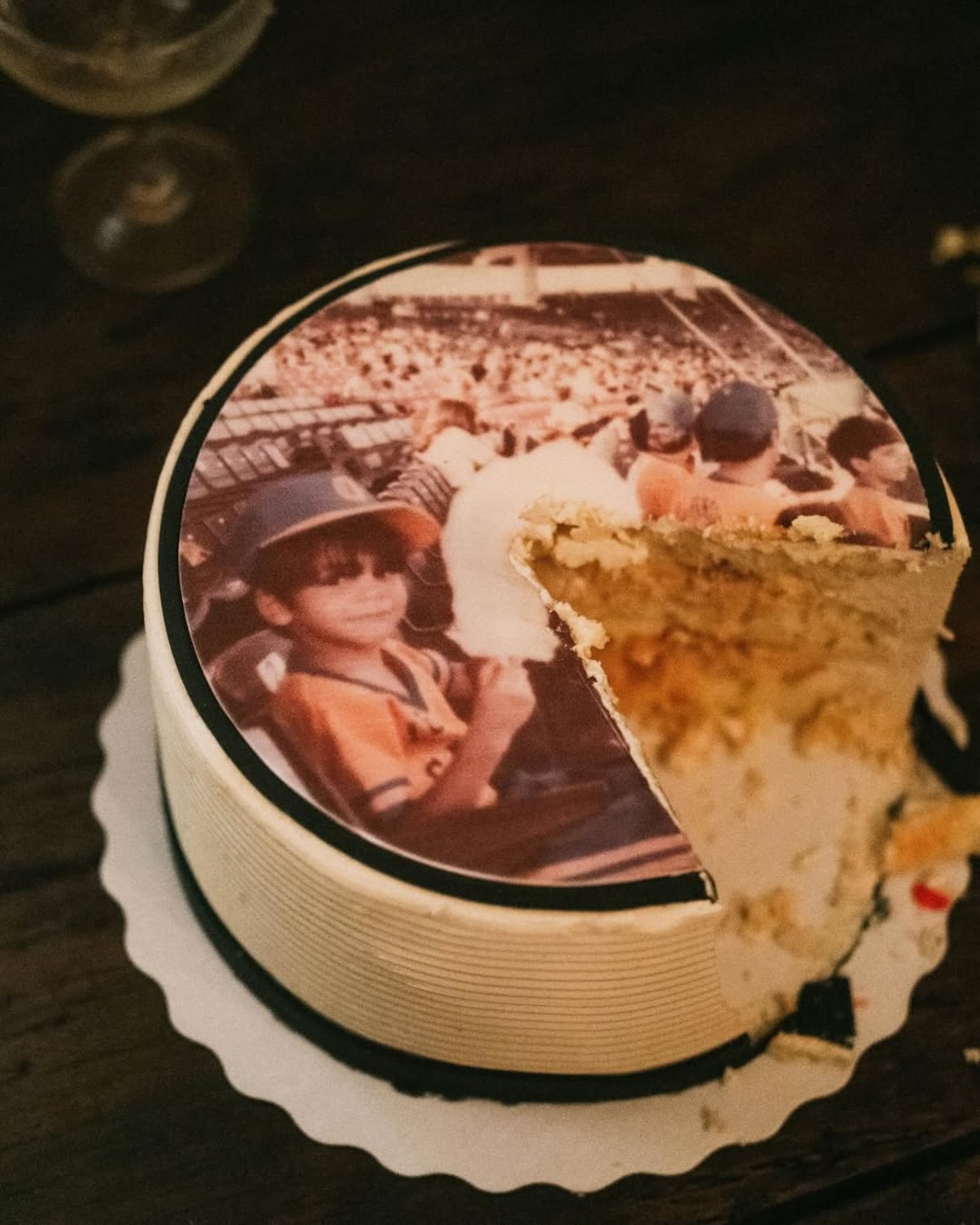 ‘Una fiesta de locos’: Así fue la celebración por el cumpleaños 47 de Residente