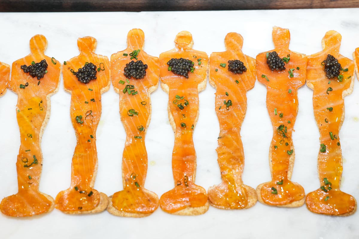 Un plato que sedujo a la realeza y 60 kilos de carne japonesa coronan el menú de los Óscar 