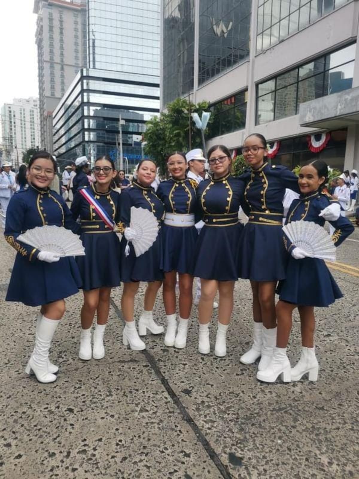 Tambor mayor, con estilo y patriotismo (parte 2)