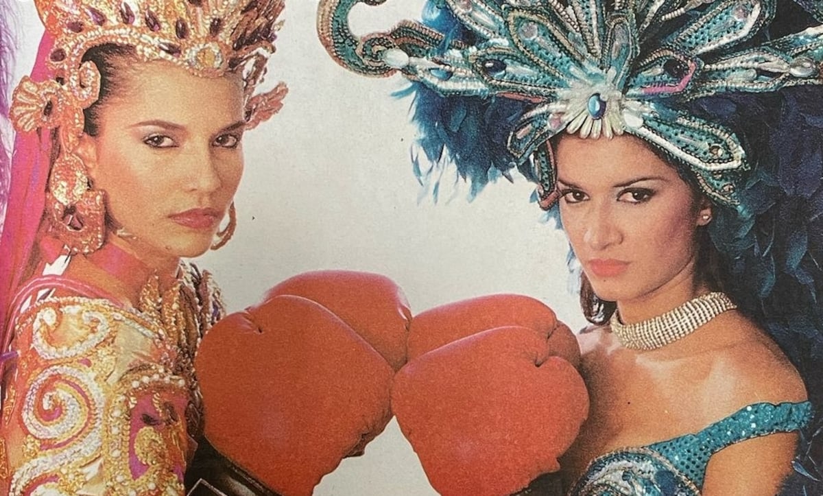 La portada de ELLAS con las reinas de Calle Arriba y Calle Abajo de Las Tablas hace 25 años