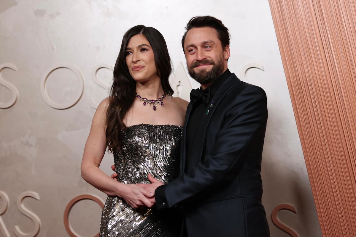 Las 9 parejas más famosas que nos enamoraron en su paso por la alfombra roja de los Óscar