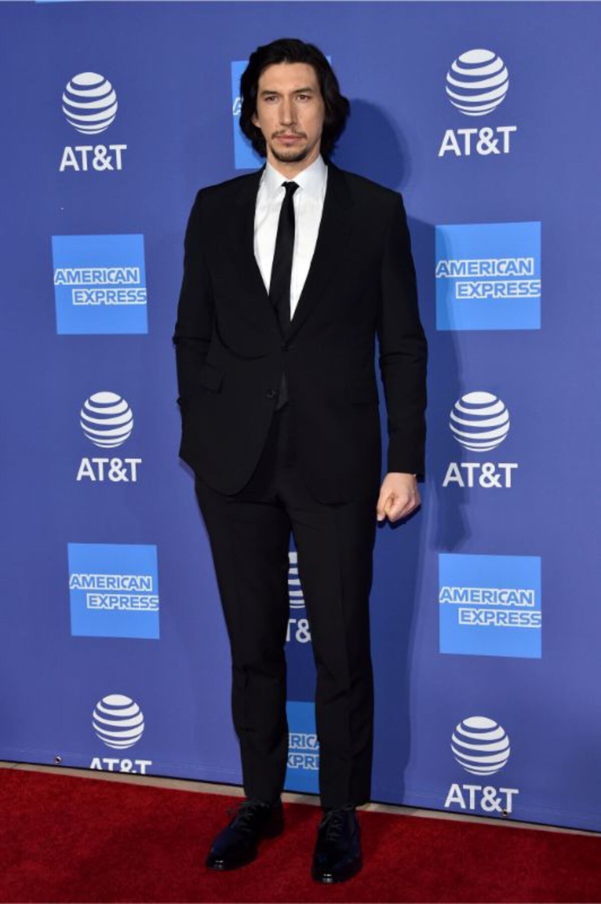 Jennifer López, Charlize Theron y otras celebridades que deslumbraron en Palm Springs