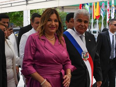 Un vestido fucsia con vuelo: el ‘look’ de la primera dama para la instalación del nuevo período legislativo