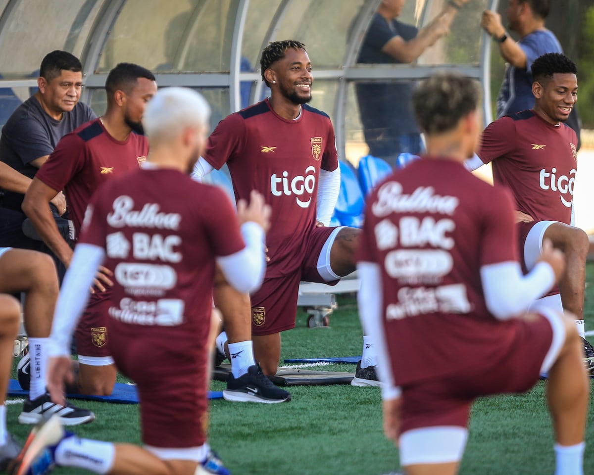 Fotos de la selección mayor masculina de fútbol de Panamá en su entrenamiento