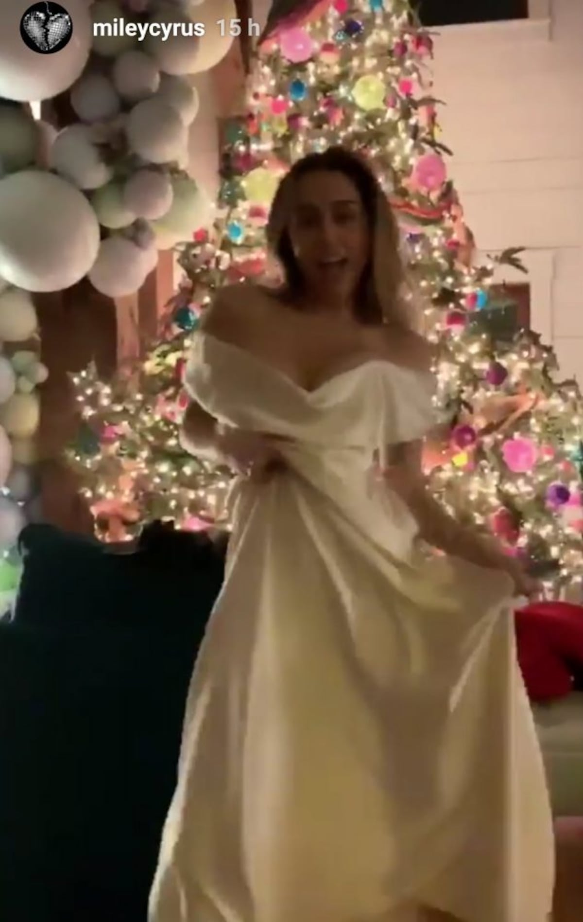 ¡Es oficial! Miley Cyrus se casó con Liam Hemsworth