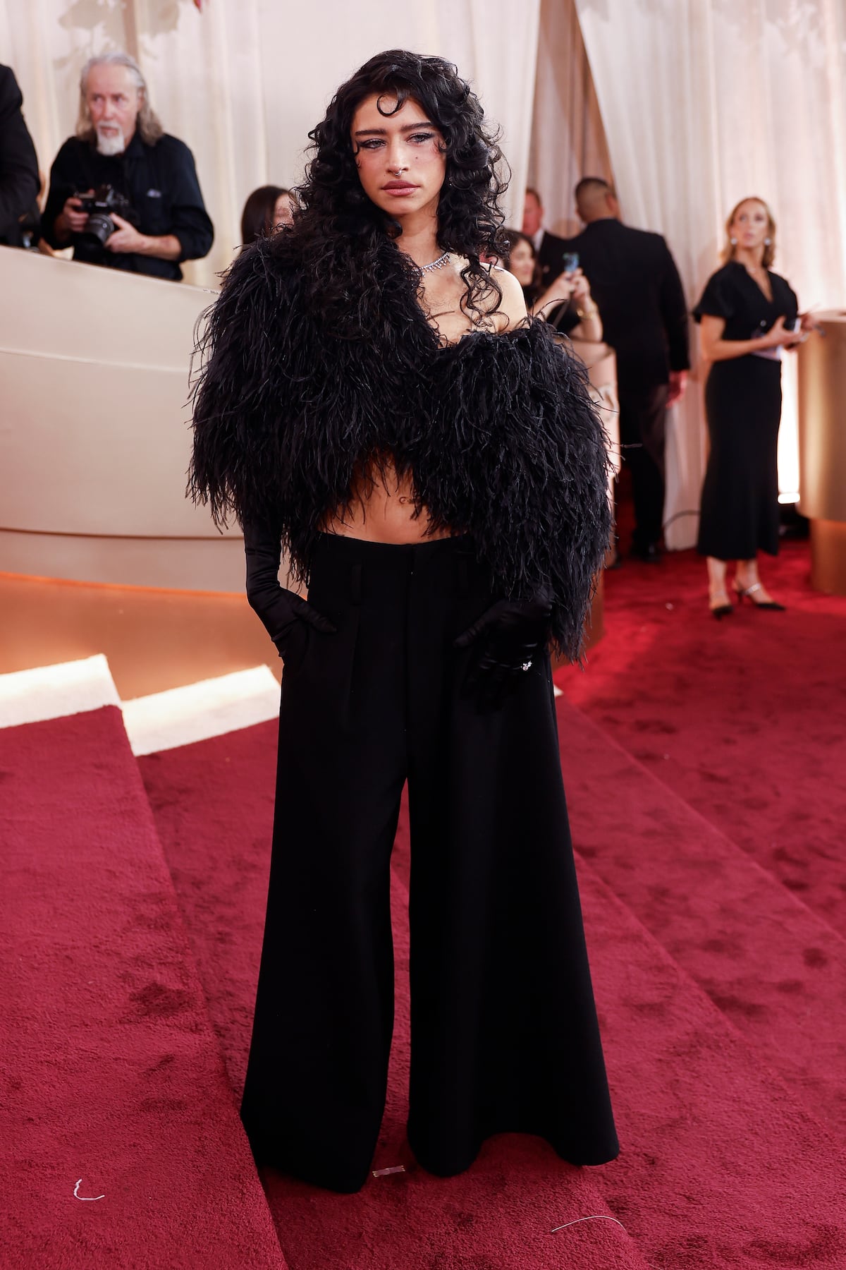 Black and white: la tendencia entre las celebridades invitadas a los premios Globos de Oro 2026