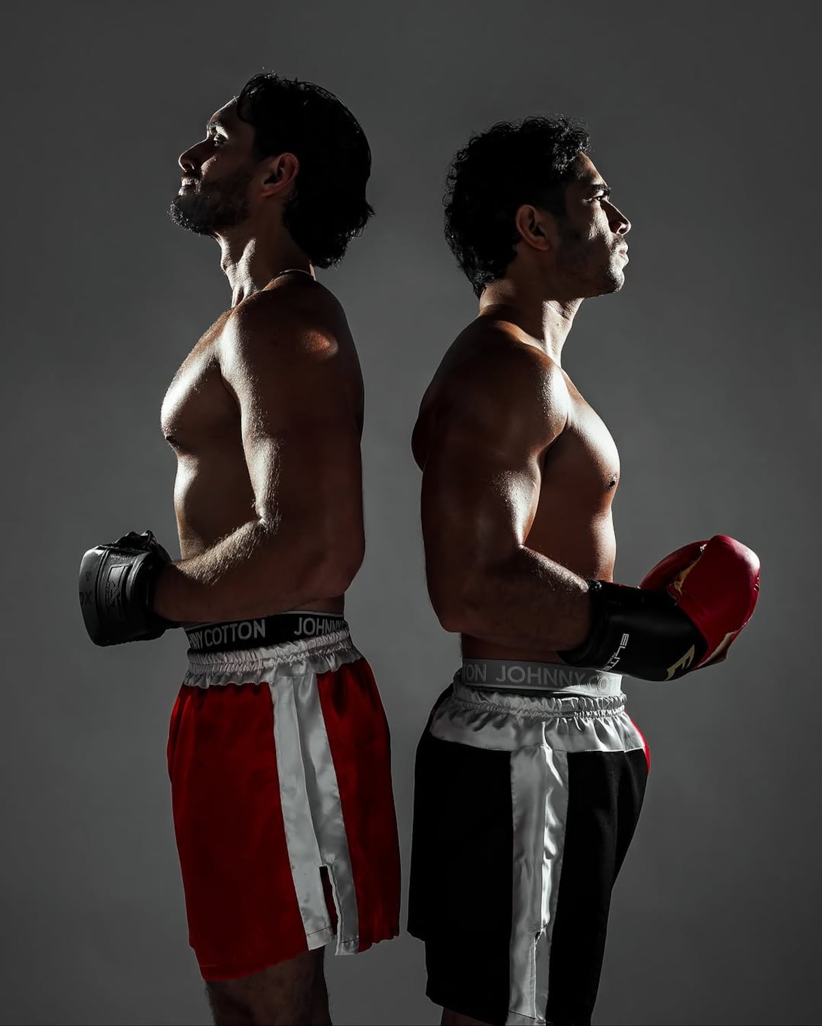 Con guantes y shorts deportivos: Así lucieron los actores panameños Diego de Obaldía y Elmis Castillo en una campaña de ropa interior