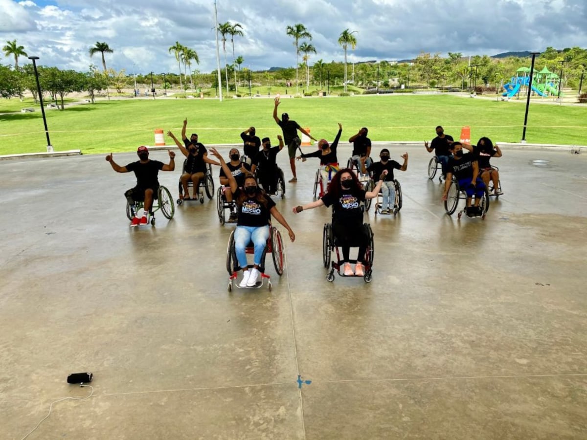 Aprendiendo y riendo juntas: 9 grupos de mujeres para unirse en Panamá
