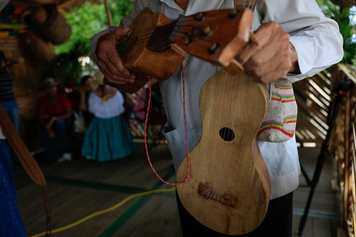 Guararé vibra con la Mejorana: tradición, fe y folclore en el corazón de Panamá