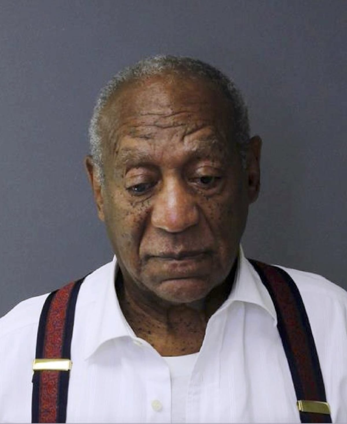 Bill Cosby es enviado a prisión por drogar y abusar sexualmente de una mujer