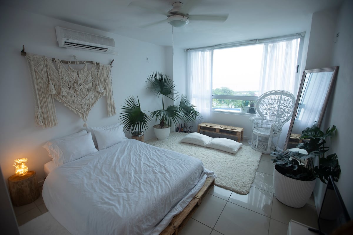 La casa rústica en la ciudad de Miroslava Morales