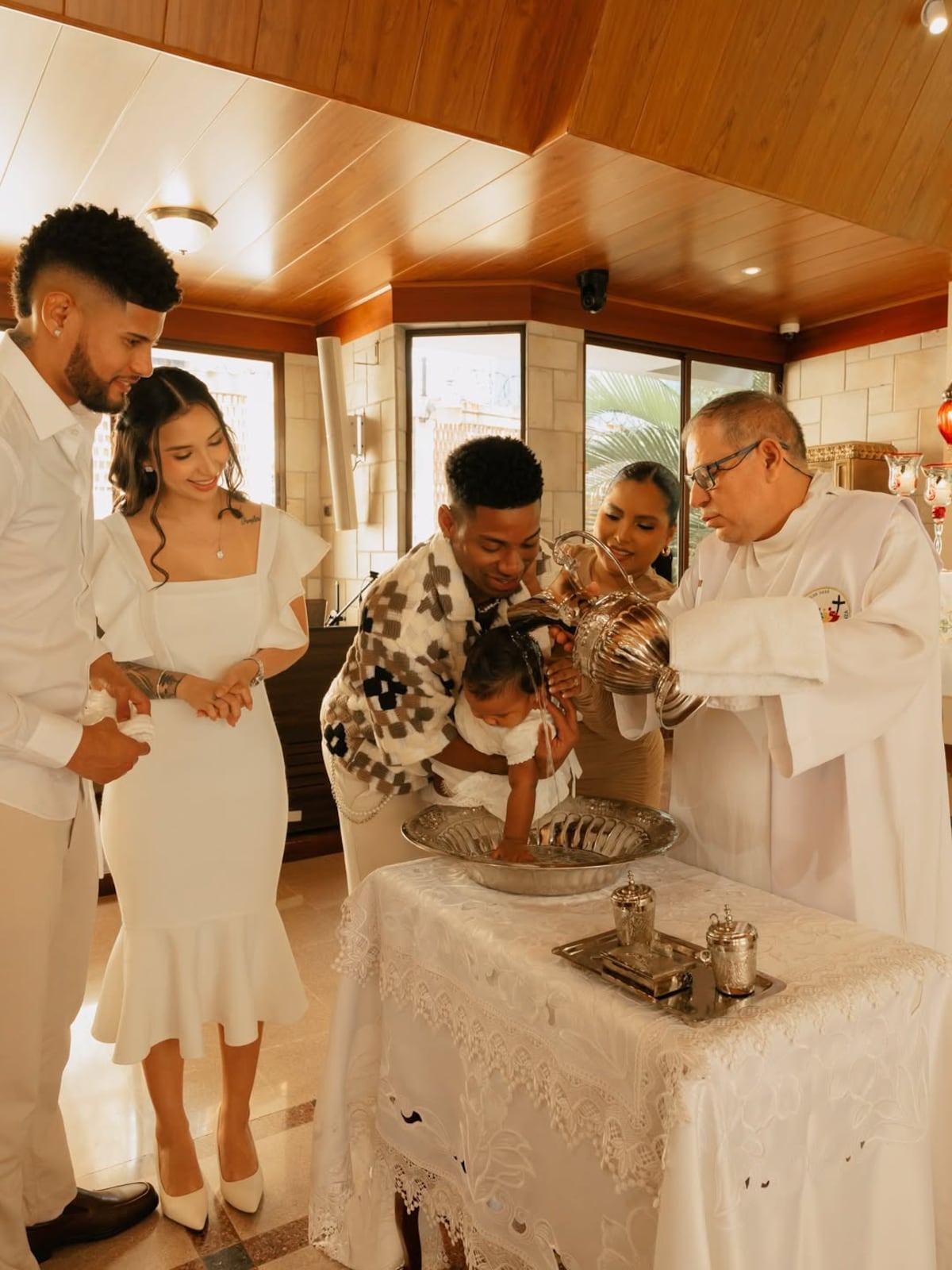 Andrés Andrade, de la Selección de Panamá, bautiza a su bebé y nombra como padrino a César Blackman