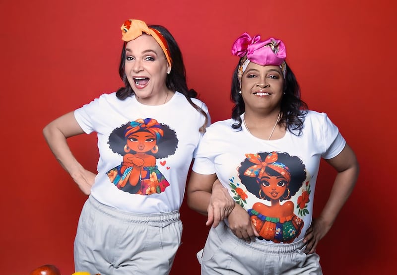 Las autoras panameñas Paola Meneses y Fifita Bichili ganan el Premio Excelencias Gourmet 2025 en la Feria Internacional de Turismo de Madrid