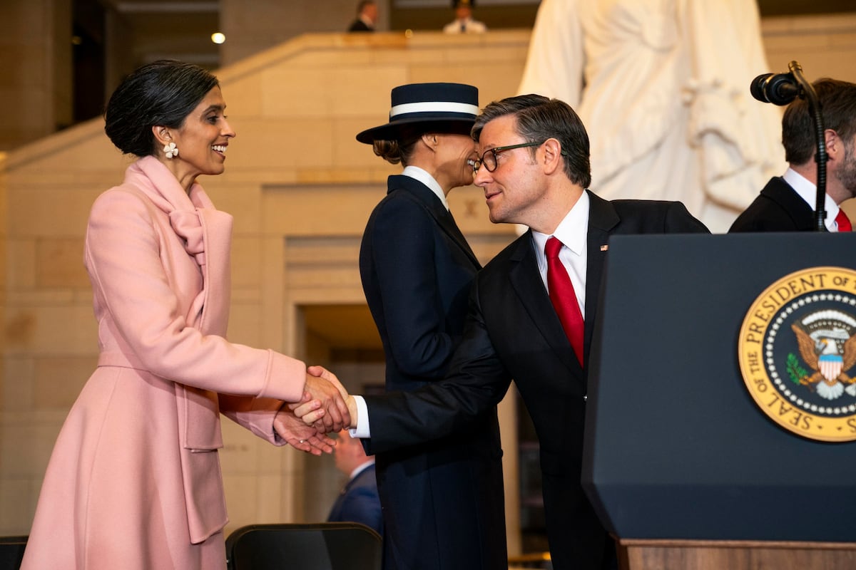 Vestida de rosa y de Óscar de la Renta: Usha Vance, la segunda  dama de Estados Unidos