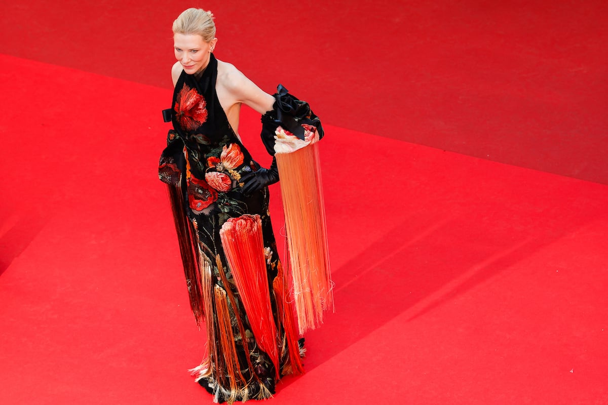 La actriz Cate Blanchett y su vestido de Givenchy, el más deslumbrante que ha pisado el Festival de Cannes este año