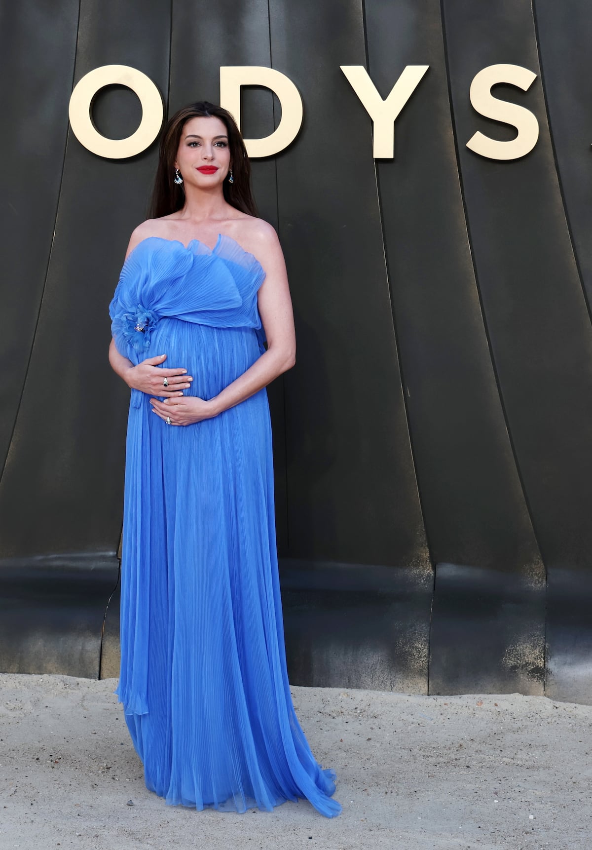 Los ‘looks’ de Zendaya, Anne Hathaway y Lupita Nyong’o para la alfombra roja de La Odisea