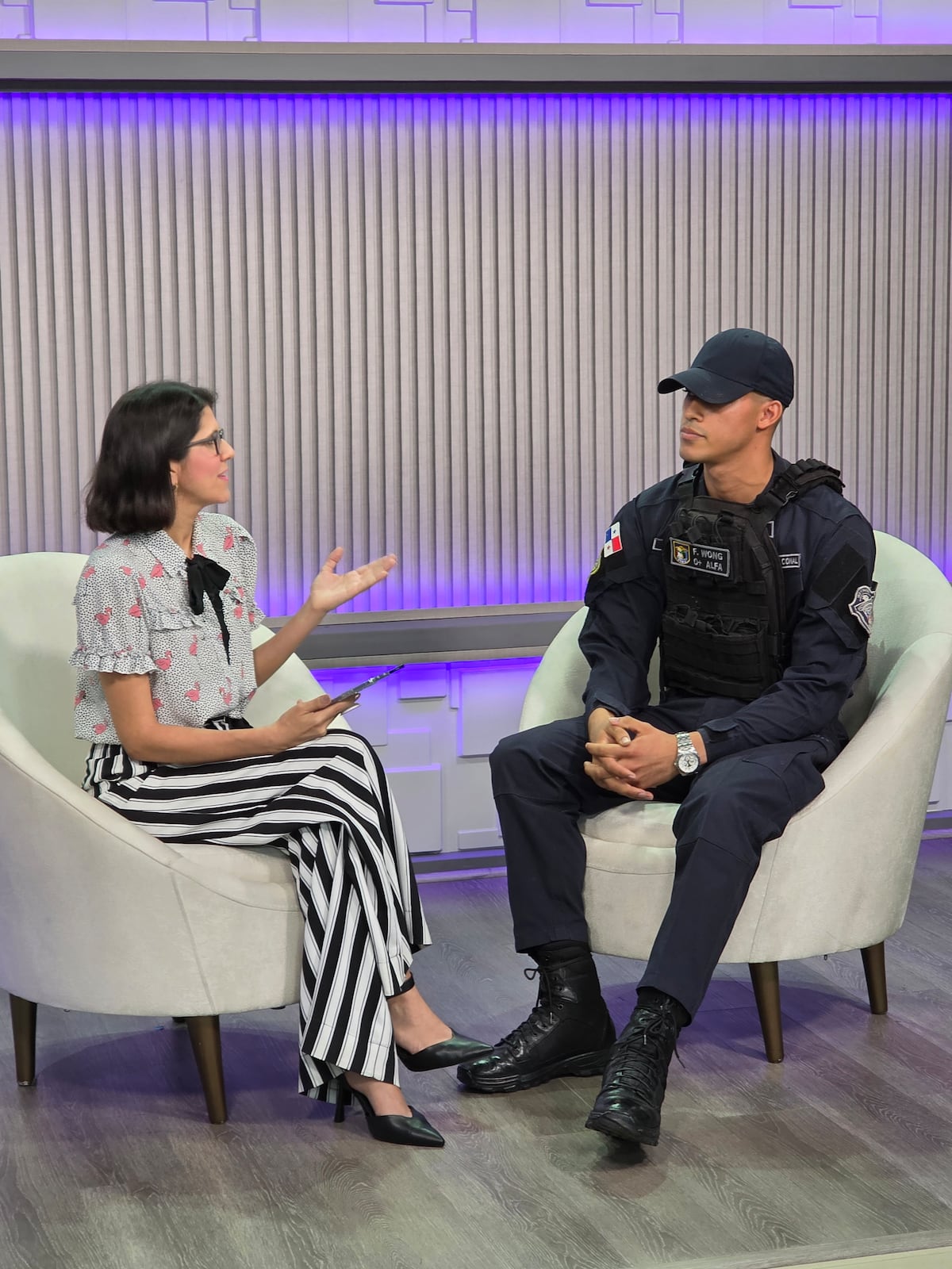 FOTOS: Así recibimos al agente F. Wong de la Policía Nacional en los estudios de ELLAS