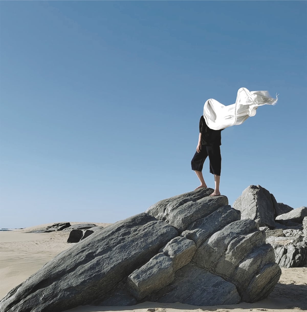 ‘Ya veremos’ la exposición de la artista Leslie Molina sobre el mantra de la incertidumbre