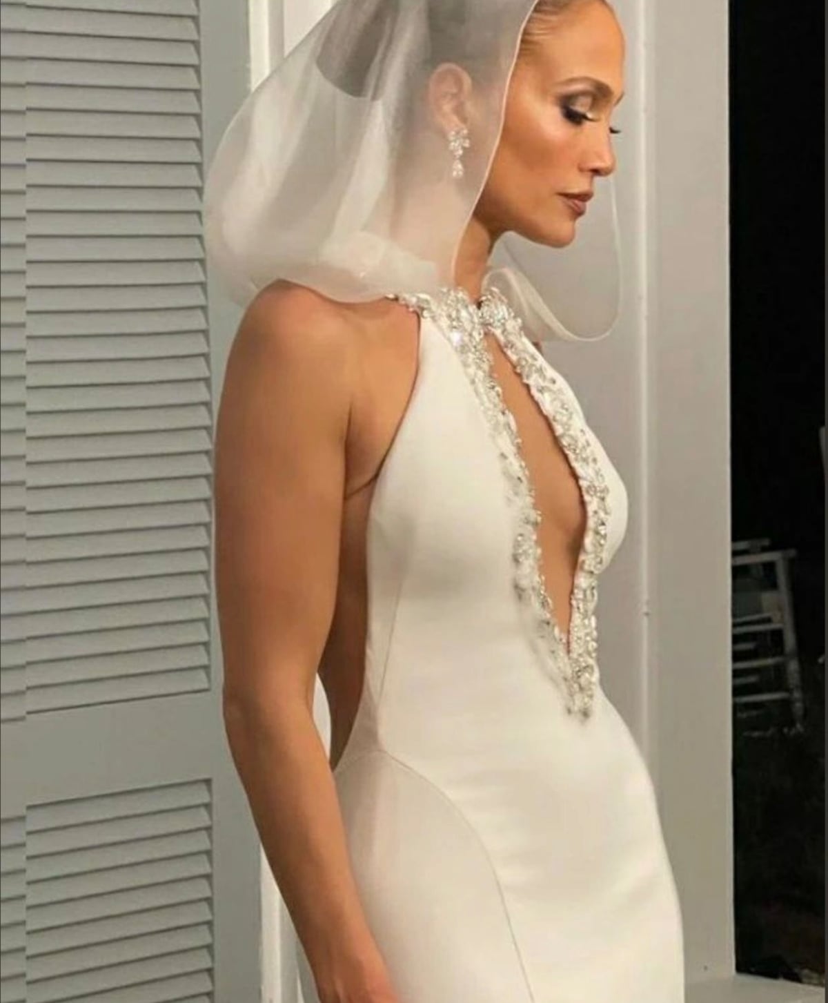 JLo en el altar, una novia con ‘hoodie’ y tres vestidos de boda