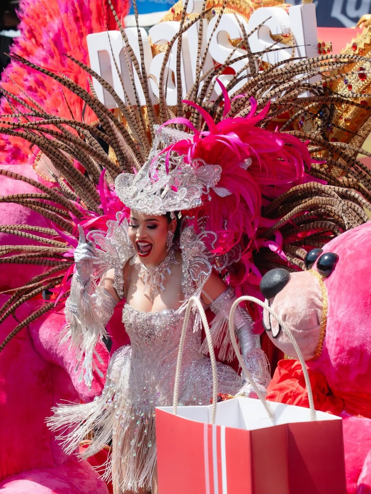 Sasha Nikyta y Jacky Guzmán, las reinas inesperadas de los culecos en Las Tablas
