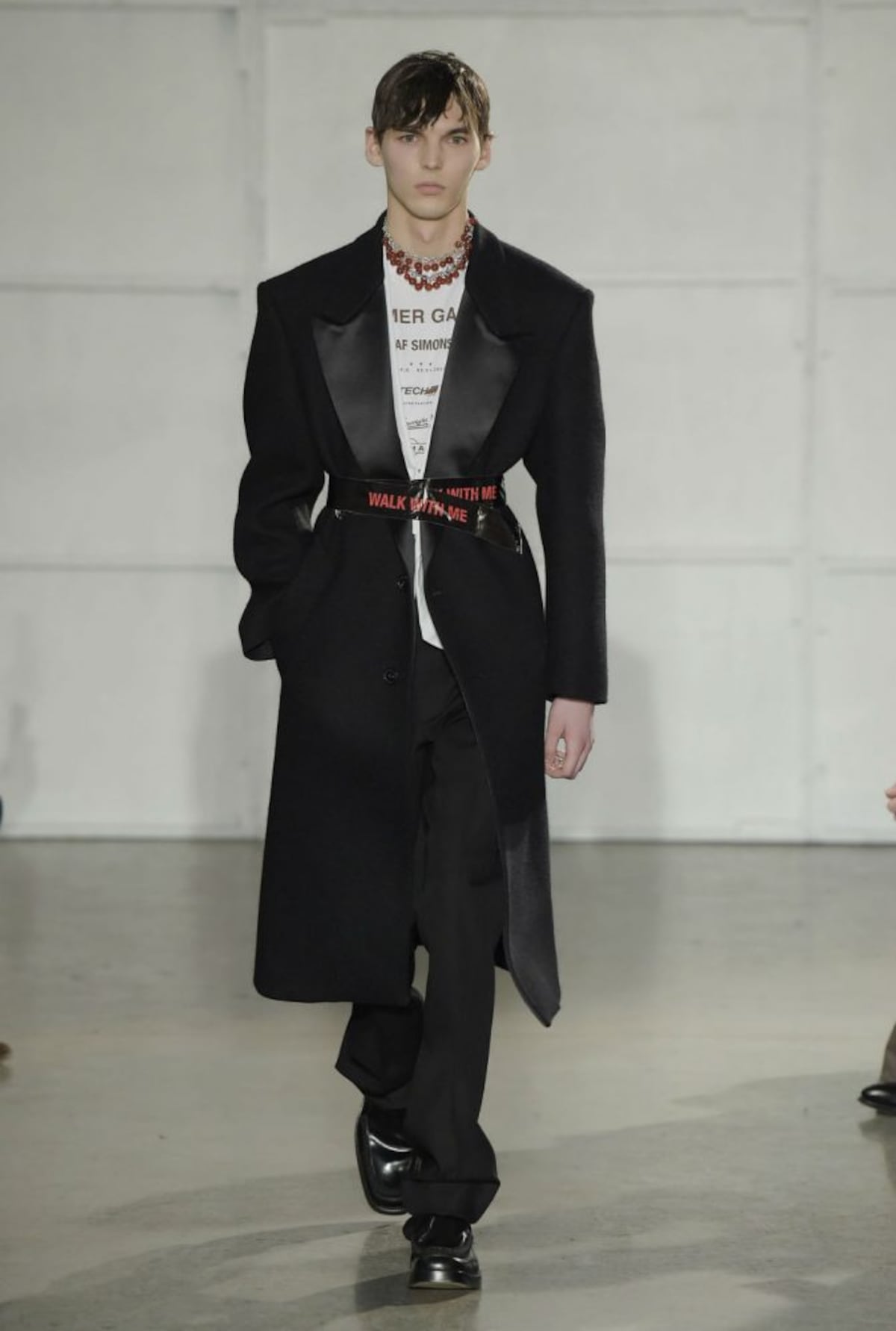 Raf Simons fue el hombre del año y aquí te decimos por qué