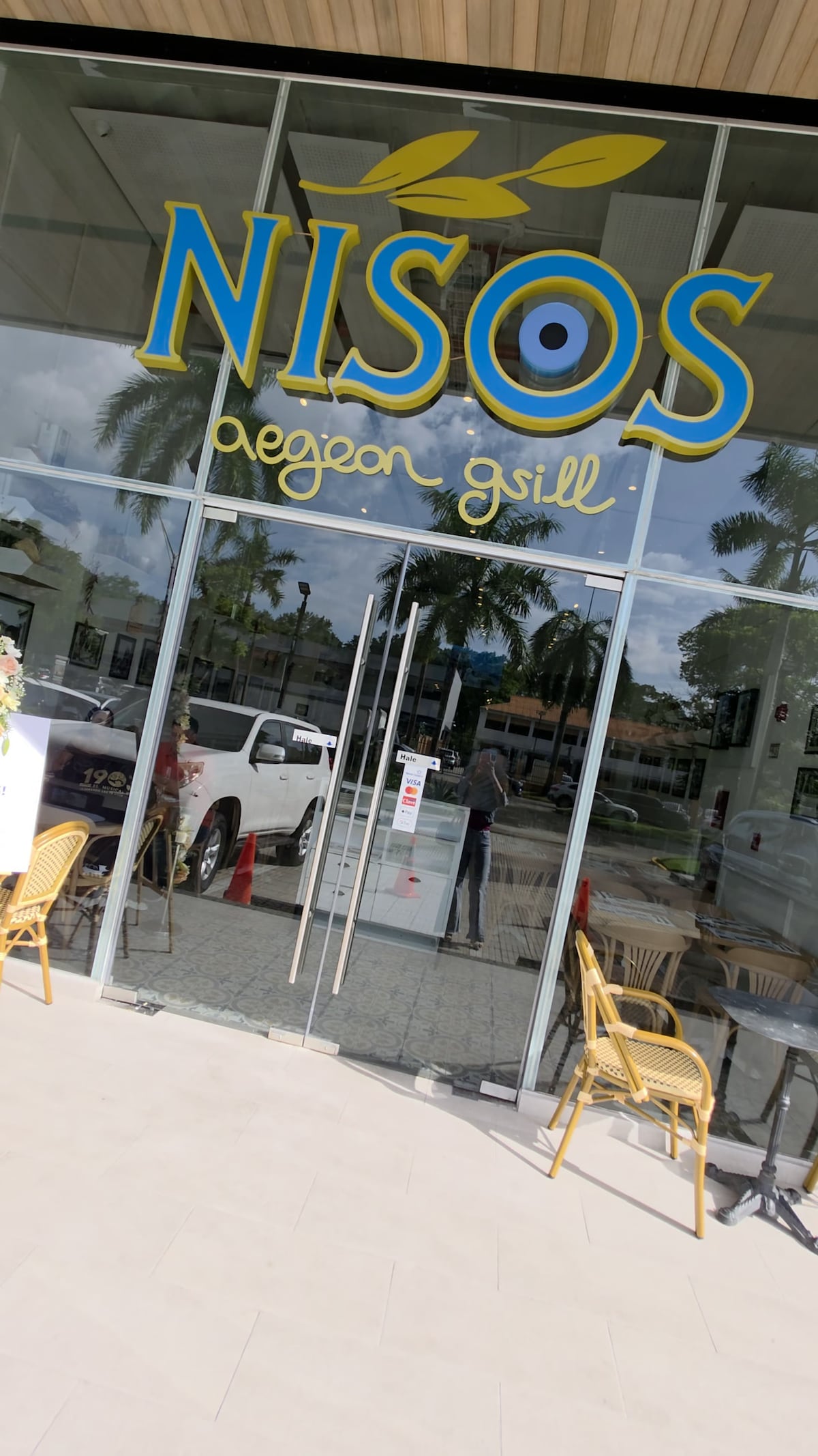 Un viaje al Mediterráneo sin salir de ciudad de Panamá: así es la experiencia gastronómica en Nisos