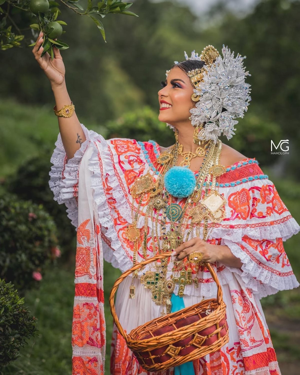 ¿Cuánto cuesta alquilar una pollera en Panamá?