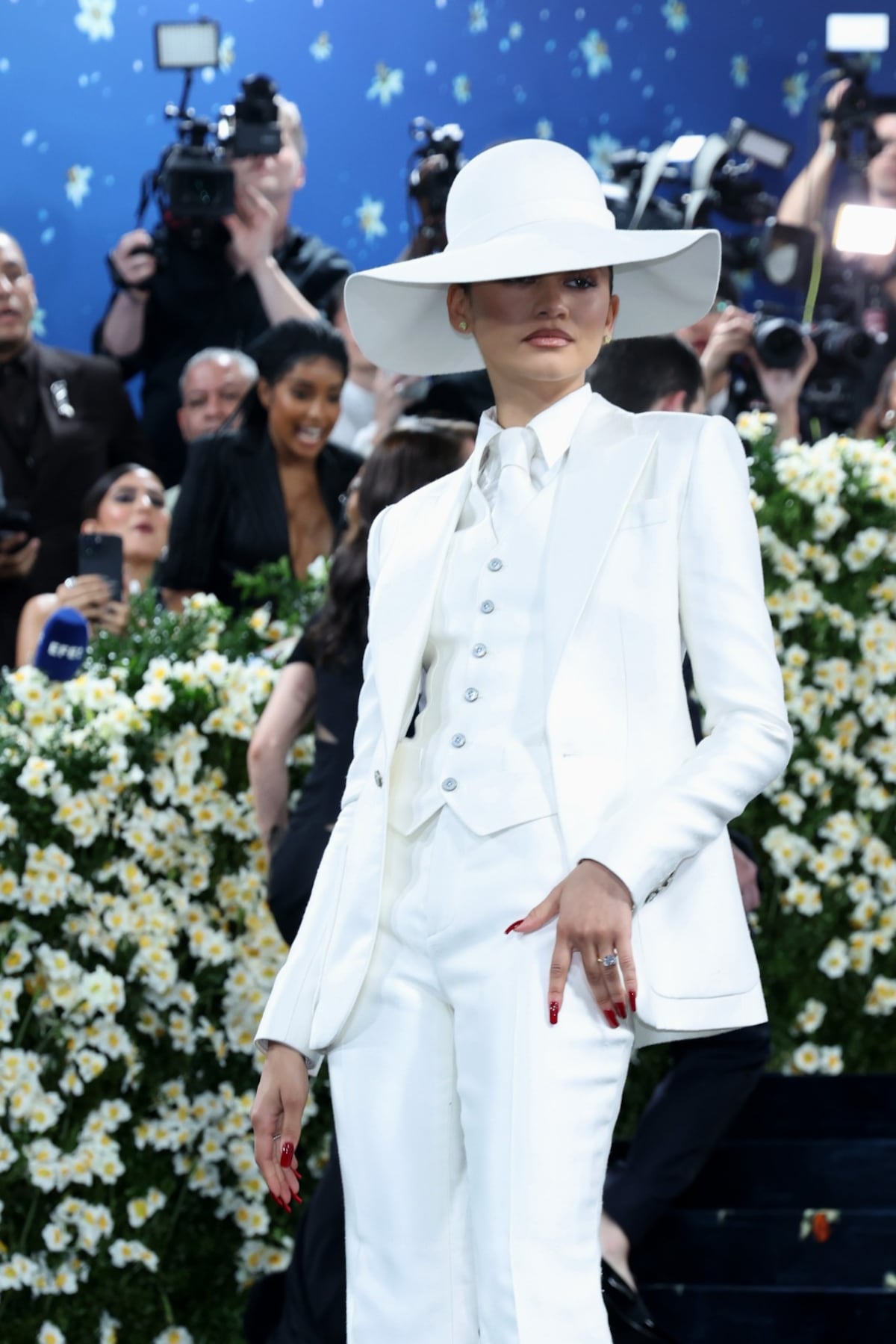 La princesa de Hollywood en la Met gala: Zendaya viste de Louis Vuitton, diseño de Pharell