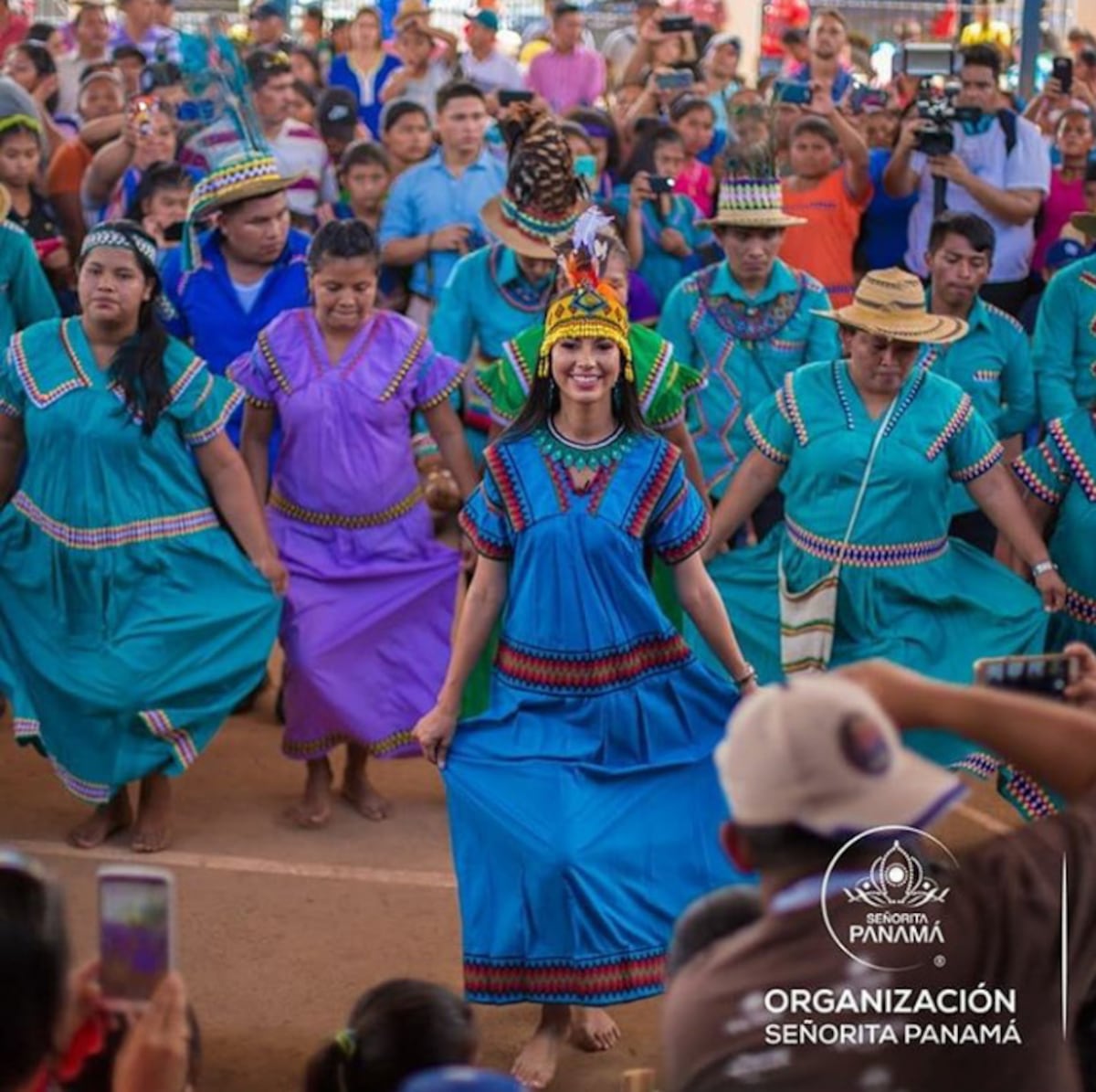 Rosa Montezuma visita su comarca por primera vez como Señorita Panamá