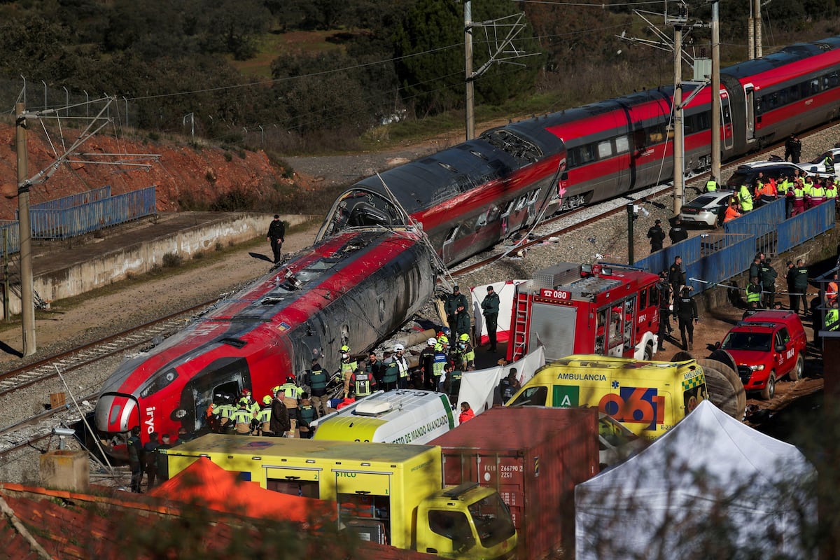 “Hay que decir más te quiero, la vida en cualquier momento se va”: una niña de 6 años que perdió a toda su familia y otras historias de las víctimas mortales del choque de trenes en España