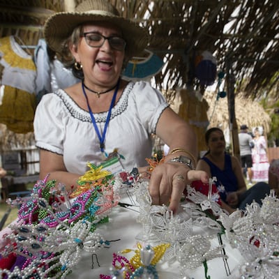 Honor para las artesanas en el Desfile de las Mil Polleras