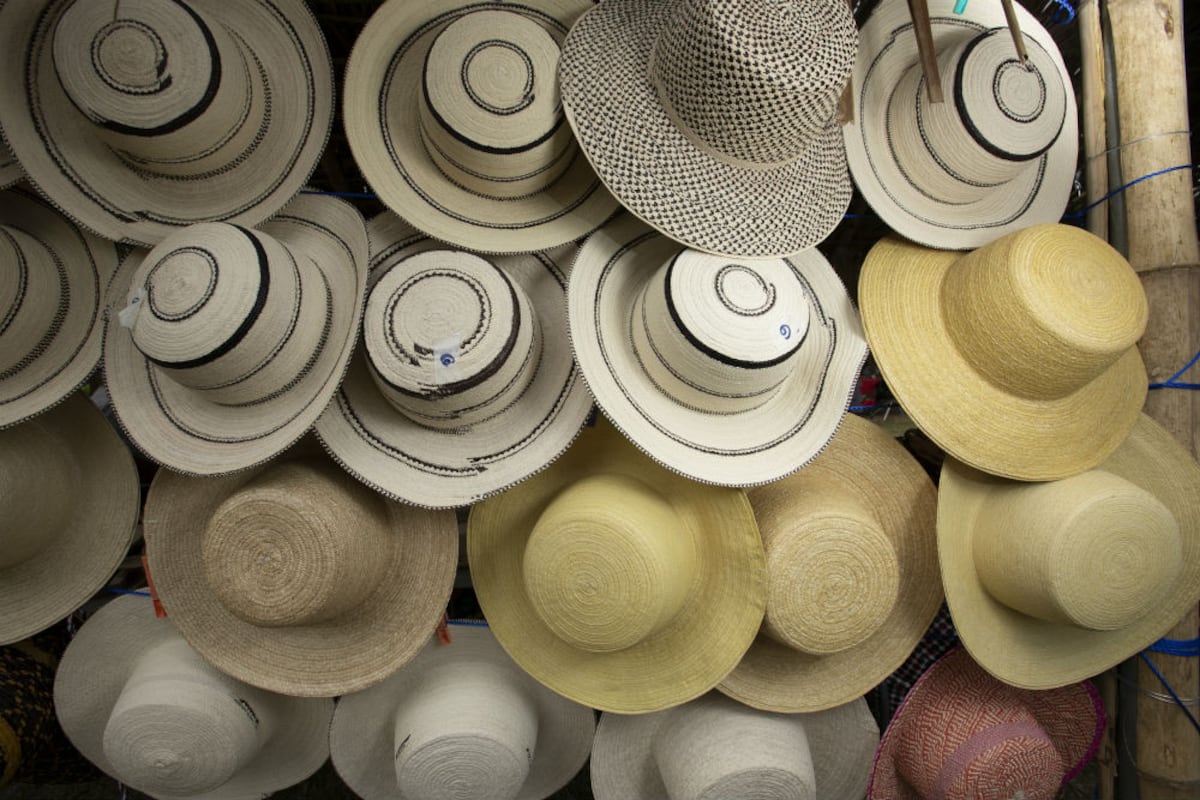 Honor para las artesanas en el Desfile de las Mil Polleras