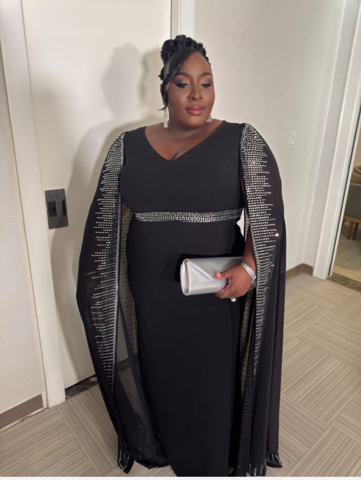 ‘Esa noche me sentí como una reina de Guinea, una reina negra’: La Peluche recuerda su paso en los Premios Juventud junto al alcalde de Panamá 