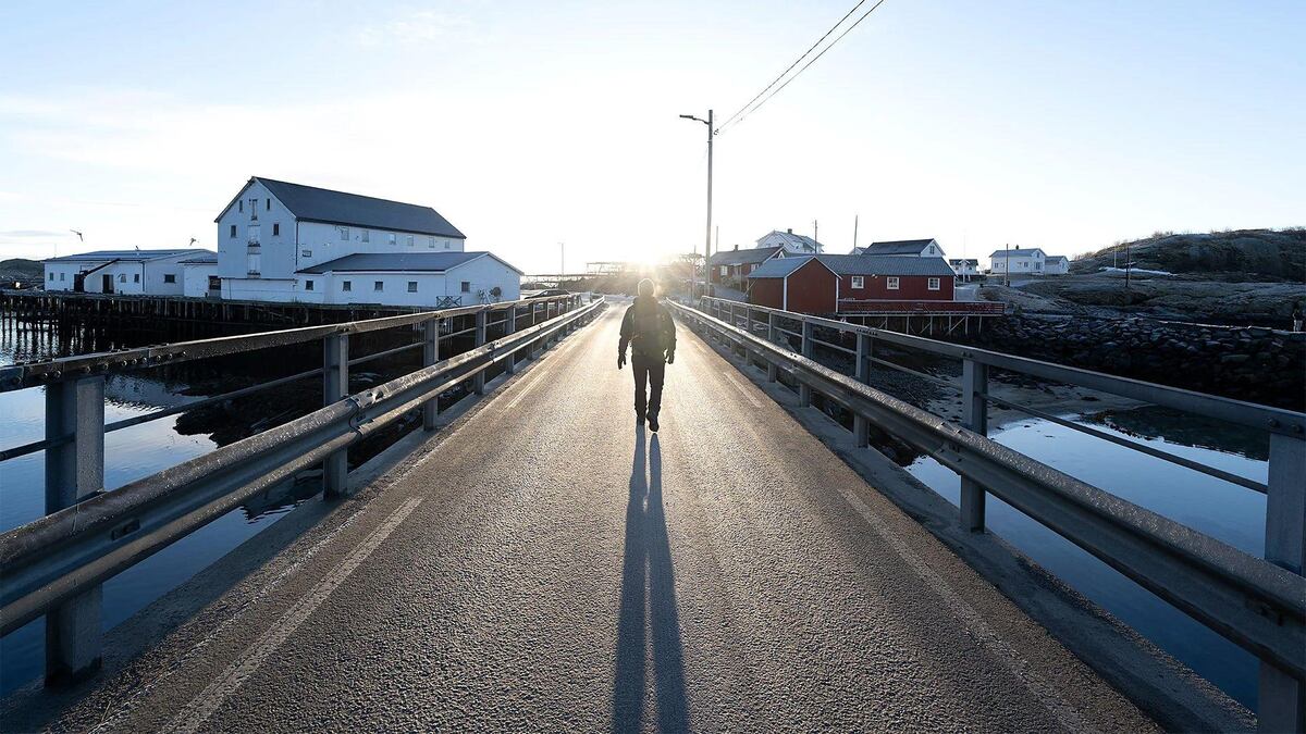 Cómo la forma de caminar puede revelar la edad de tu cerebro
