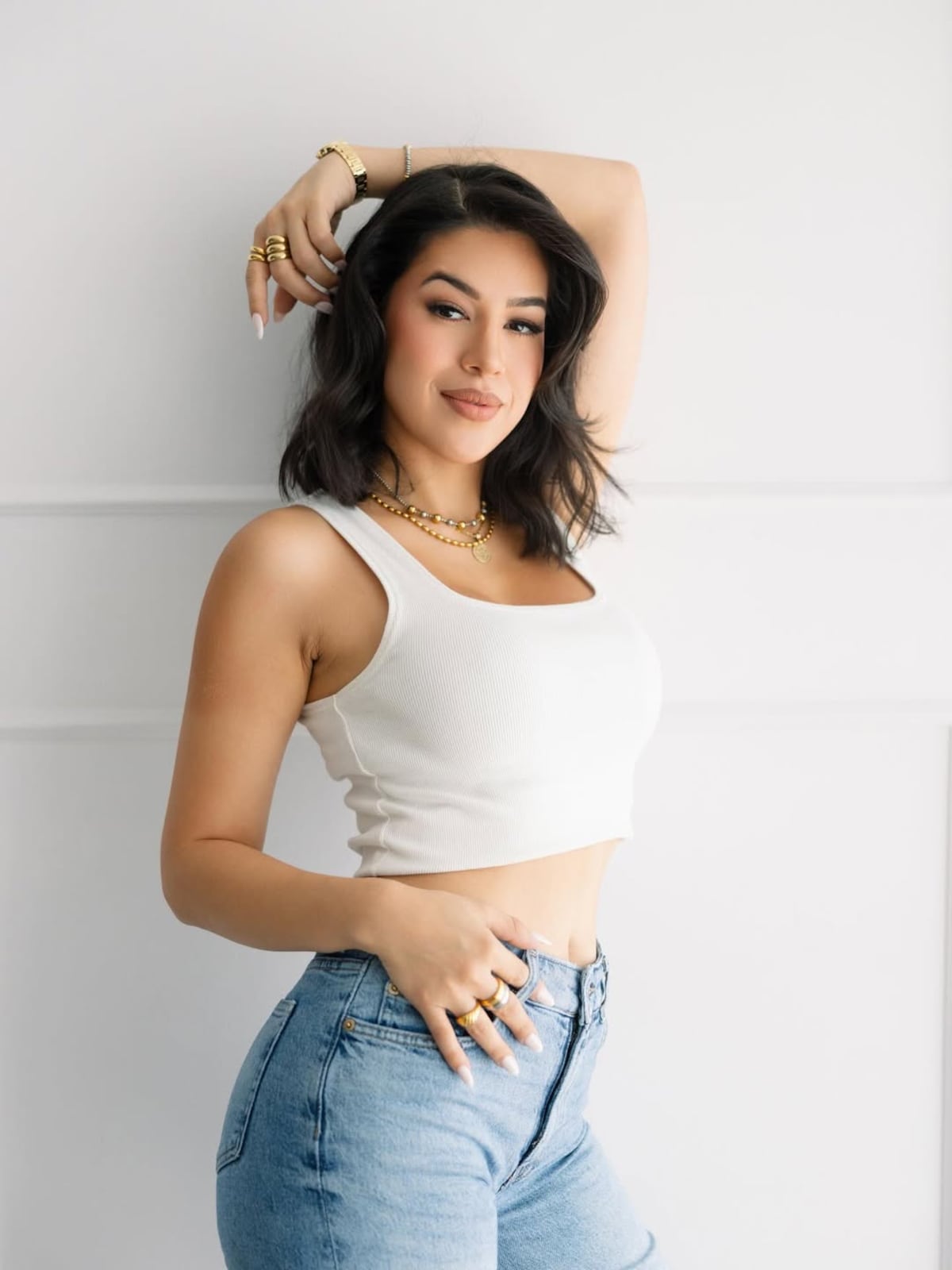 Sasha Nikyta, piloto de aviación e ‘influencer’ panameña, muestra su nuevo ‘look’ de cabello corto