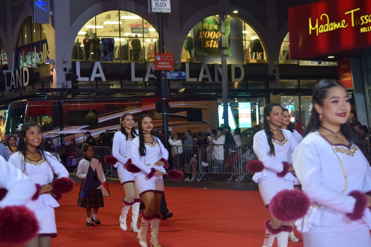 Desde Panamá a Los Ángeles: 124 estudiantes del IPA participaron en un desfile navideño en Hollywood y en Disneyland