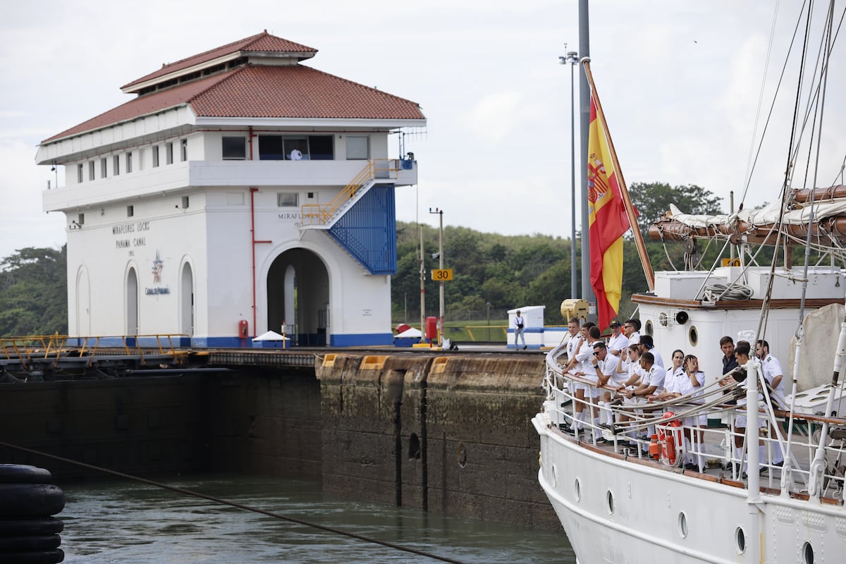 Así fue el cruce por el Canal de Panamá del buque escuela Juan Sebastián de Elcano, con la princesa Leonor a bordo