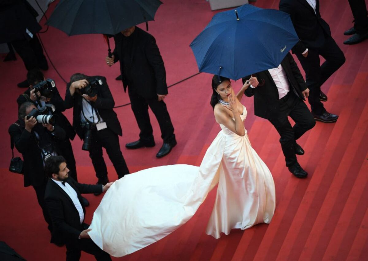 Cannes y el drama de los amplios vestidos