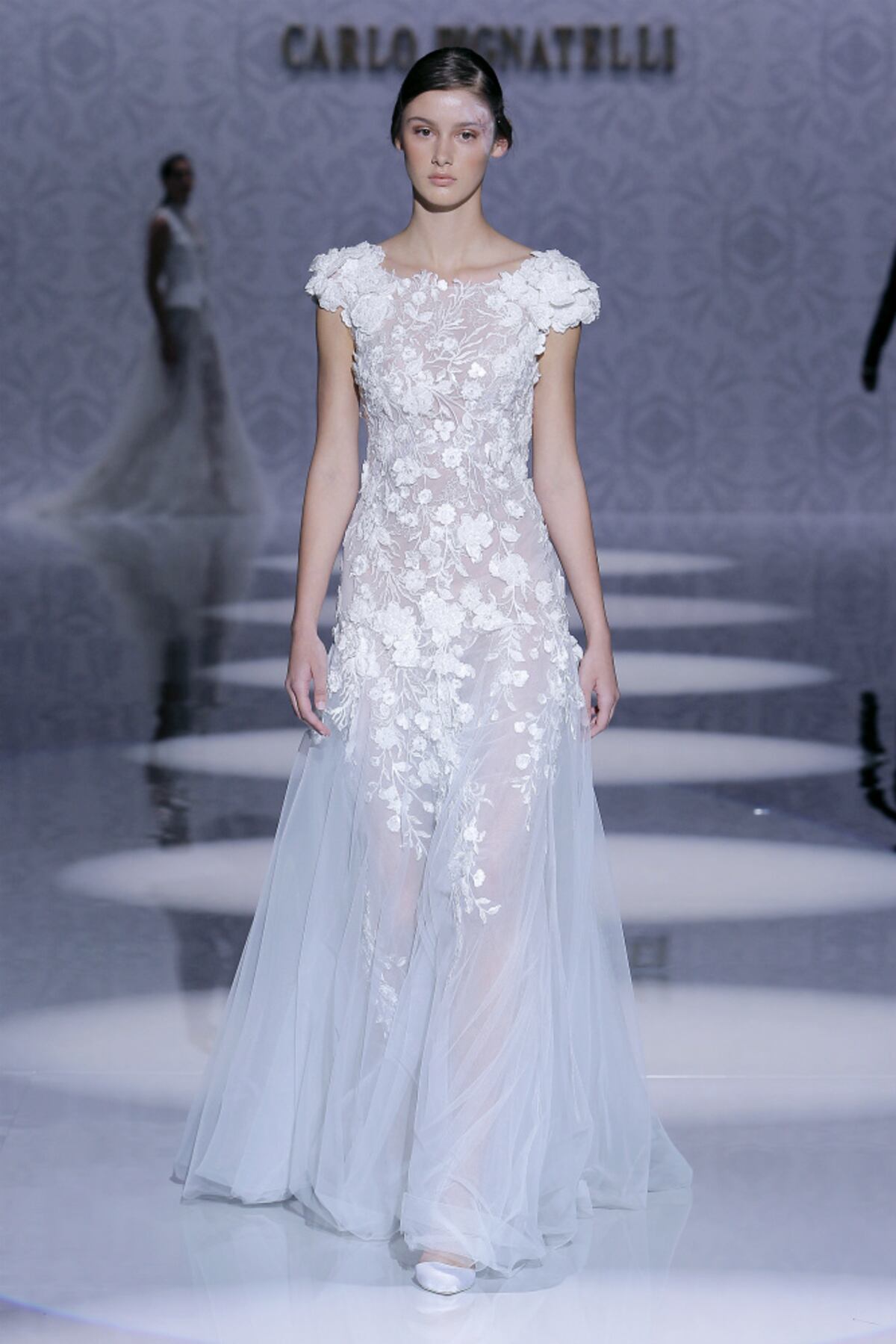 Ocho tendencias en trajes para la novia