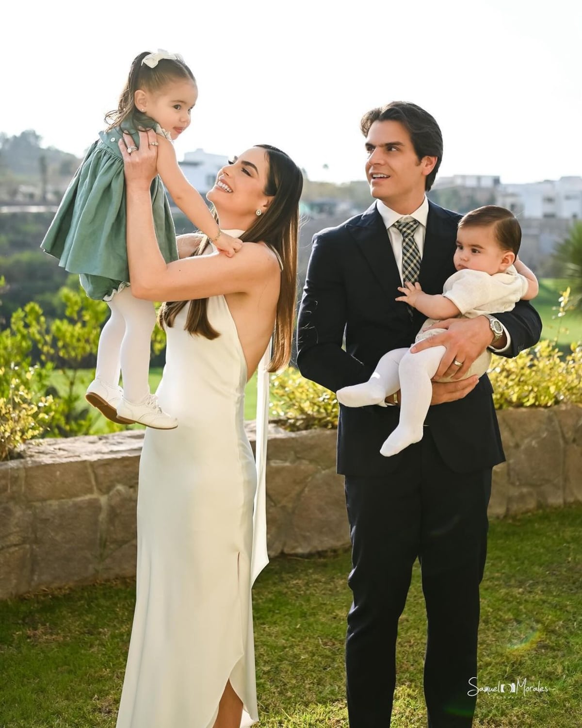 Miss Universo 2010, Ximena Navarrete, en la dulce espera de su tercer bebé