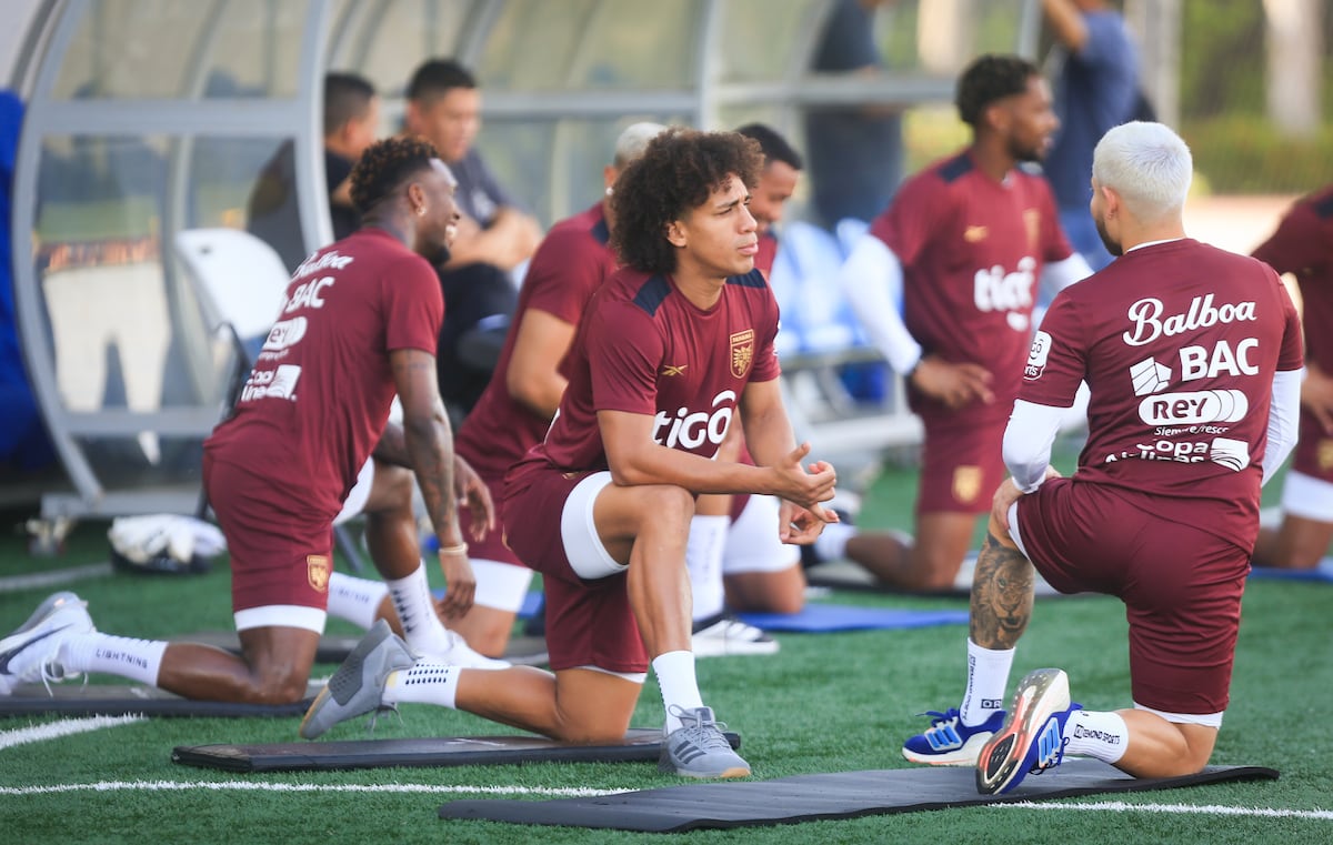 Fotos de la selección mayor masculina de fútbol de Panamá en su entrenamiento