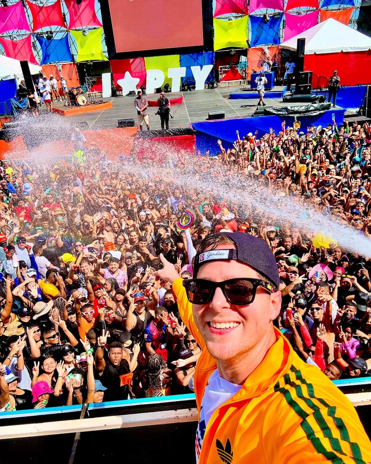 Mayer Mizrachi, Eduardo Lim Yueng, Rake Martínez, y demás personalidades de la farándula panameña en los carnavales