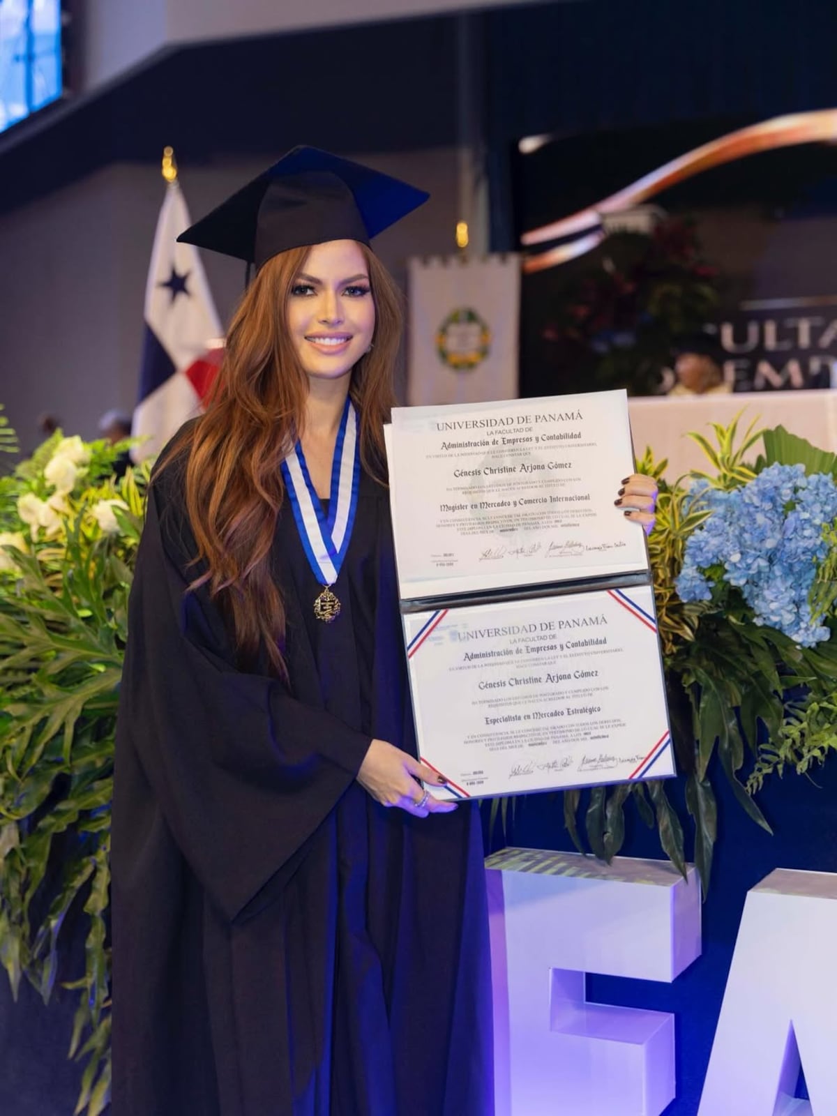 La ex diputada Génesis Arjona celebra su graduación de la Universidad de Panamá, ahora suma siete títulos universitarios