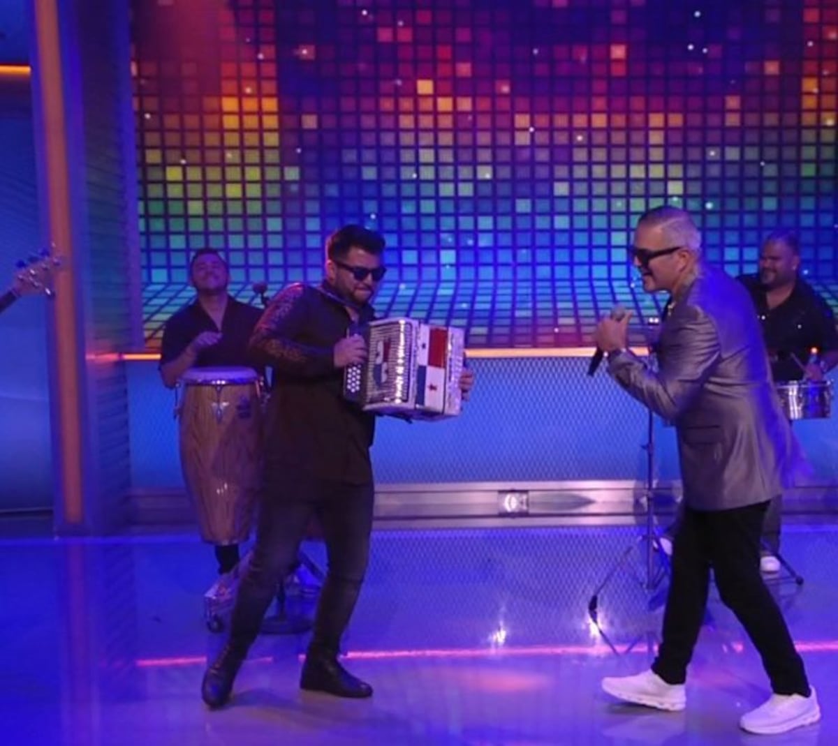 Jhonathan Chávez lleva la música típica panameña al Carnaval de la Calle 8 en Miami