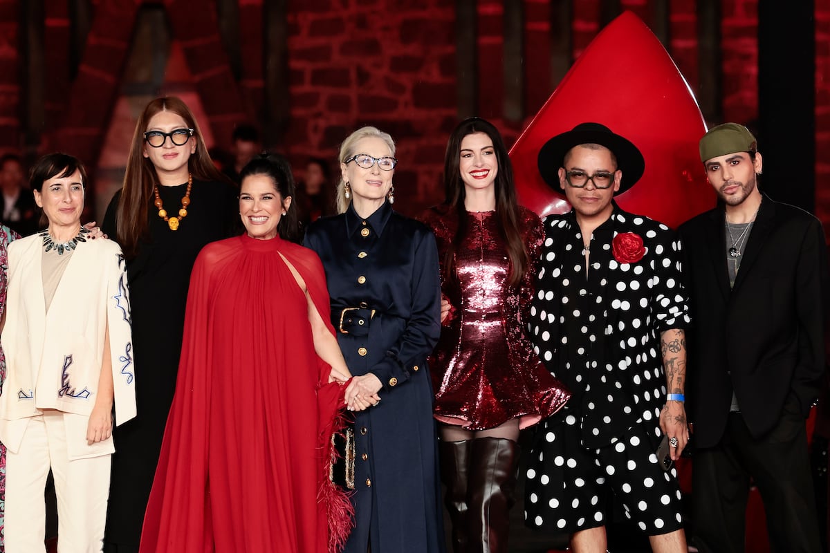Meryl Streep y Anne Hathaway deslumbran en pasarela por estreno de ‘The Devil Wears Prada’ en México