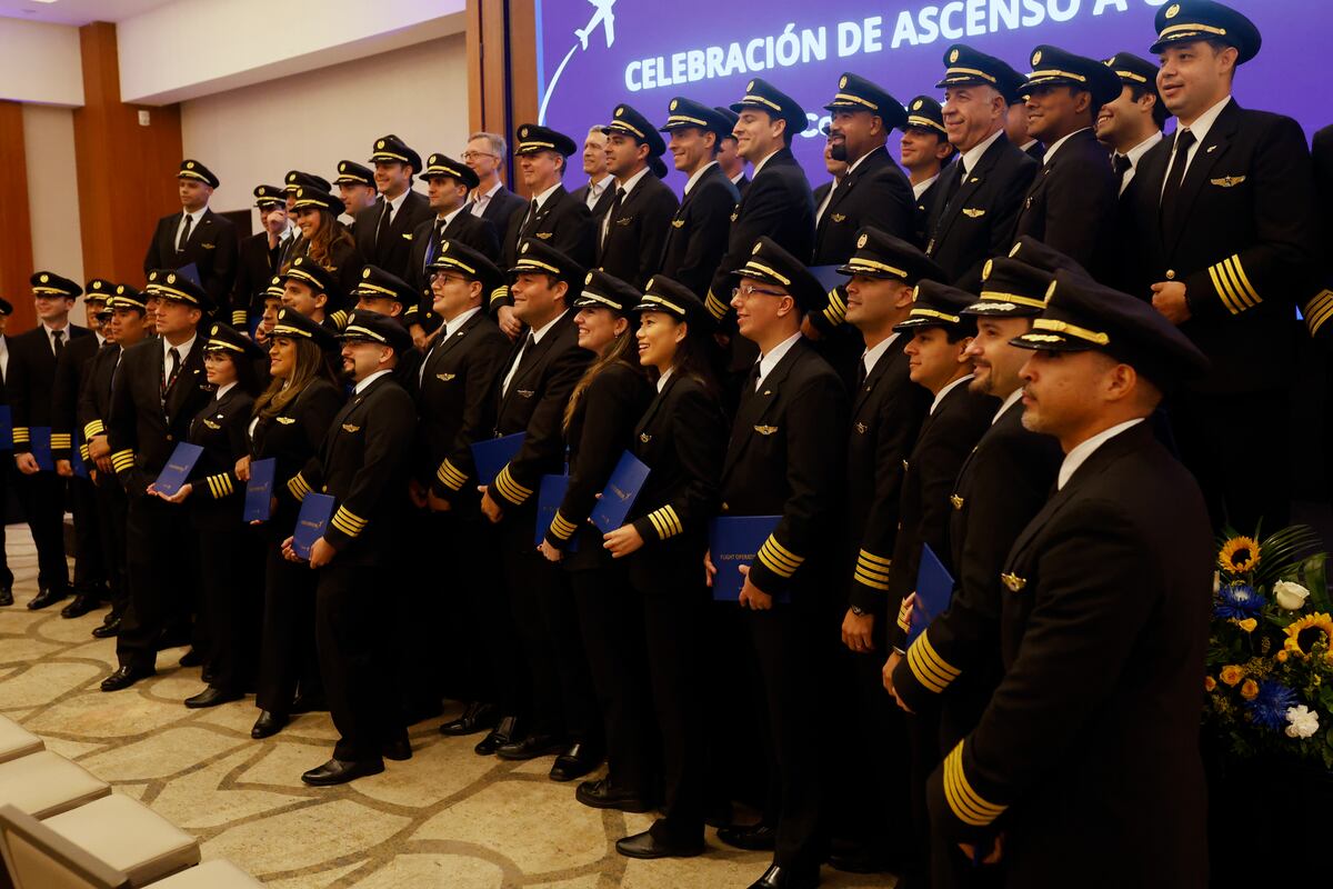 FOTOS: Los 52 nuevos capitanes y capitanas de Copa Airlines