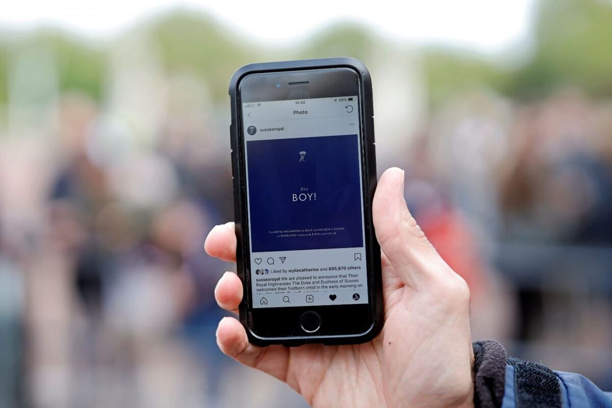 El príncipe Harry y Meghan, padres de un varón