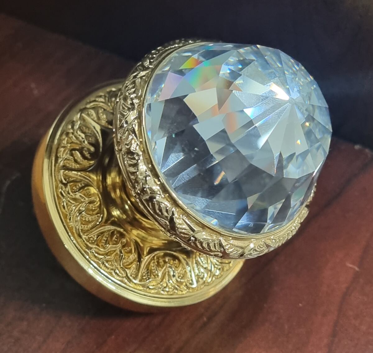 Destellos en puertas y muebles