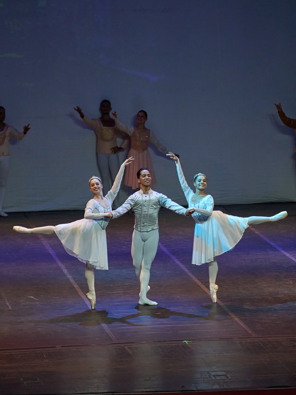 El Ballet Nacional de Panamá presenta ‘El Lago de los Cisnes’ en Brasil